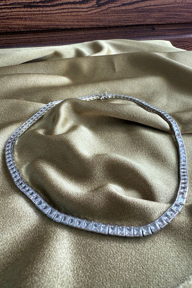 Premium Seri Pırlanta Montür Silver Renk Kolye