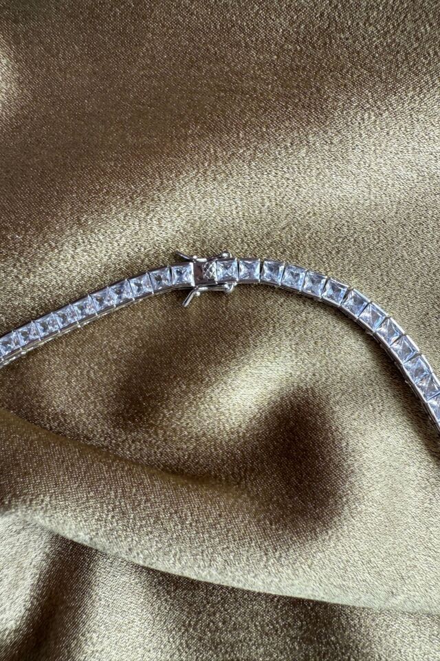 Premium Seri Pırlanta Montür Silver Renk Kolye